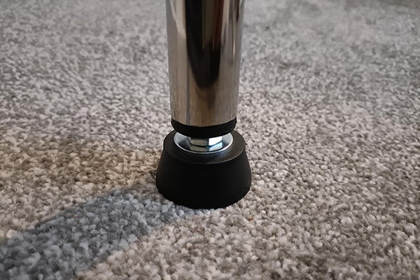 Round Threaded Inserts Fitting Demo With Adjustable Foot And Tube
