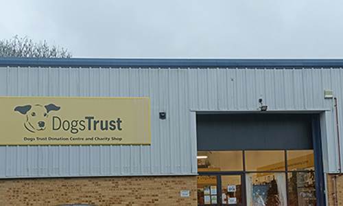 dogs-trust-front-of-house